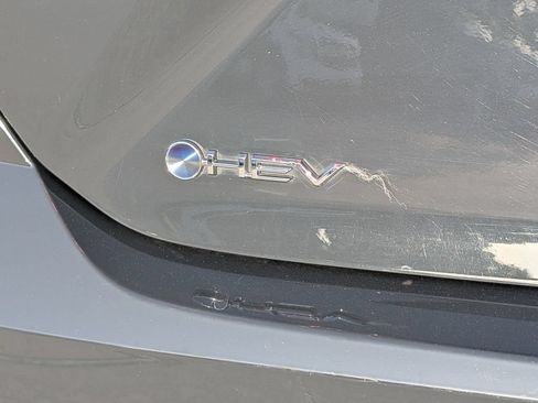 Used 2025 Toyota Camry SE FWD image 30