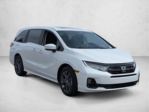 New 2026 Honda Odyssey Touring image 7