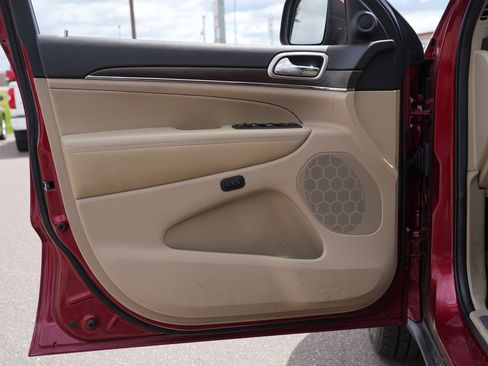 Used 2014 Jeep Grand Cherokee Limited AWD/4WD image 14