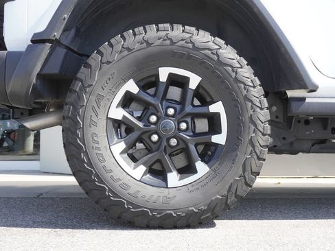 Used 2024 Jeep Wrangler Unlimited Rubicon 4xe AWD/4WD image 32