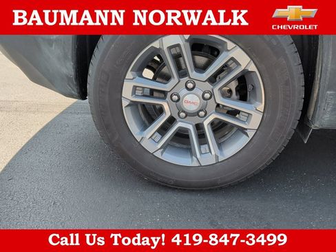 Used 2025 GMC Terrain Elevation AWD/4WD image 10