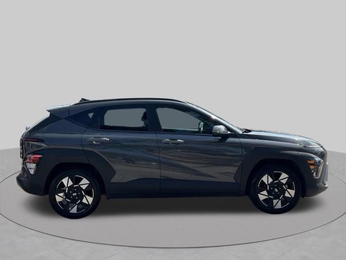 Used 2025 Hyundai Kona SEL FWD image 7