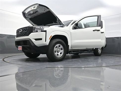 Used 2024 Nissan Frontier S image 37