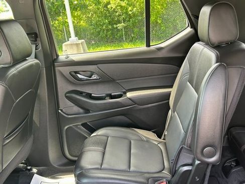 Certified 2023 Chevrolet Traverse RS image 33