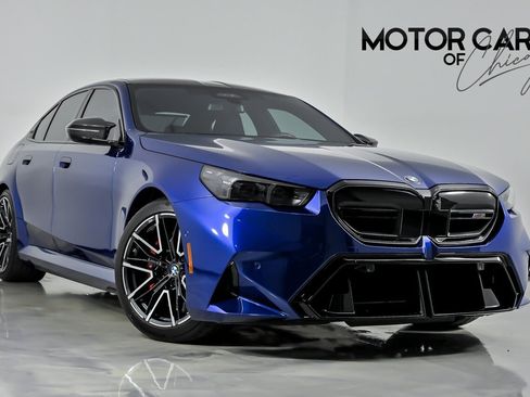 Used 2025 BMW M5 w/ Carbon Package AWD/4WD image 1
