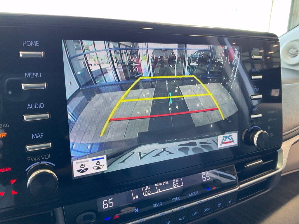 Certified 2023 Toyota Sienna Limited AWD/4WD image 17
