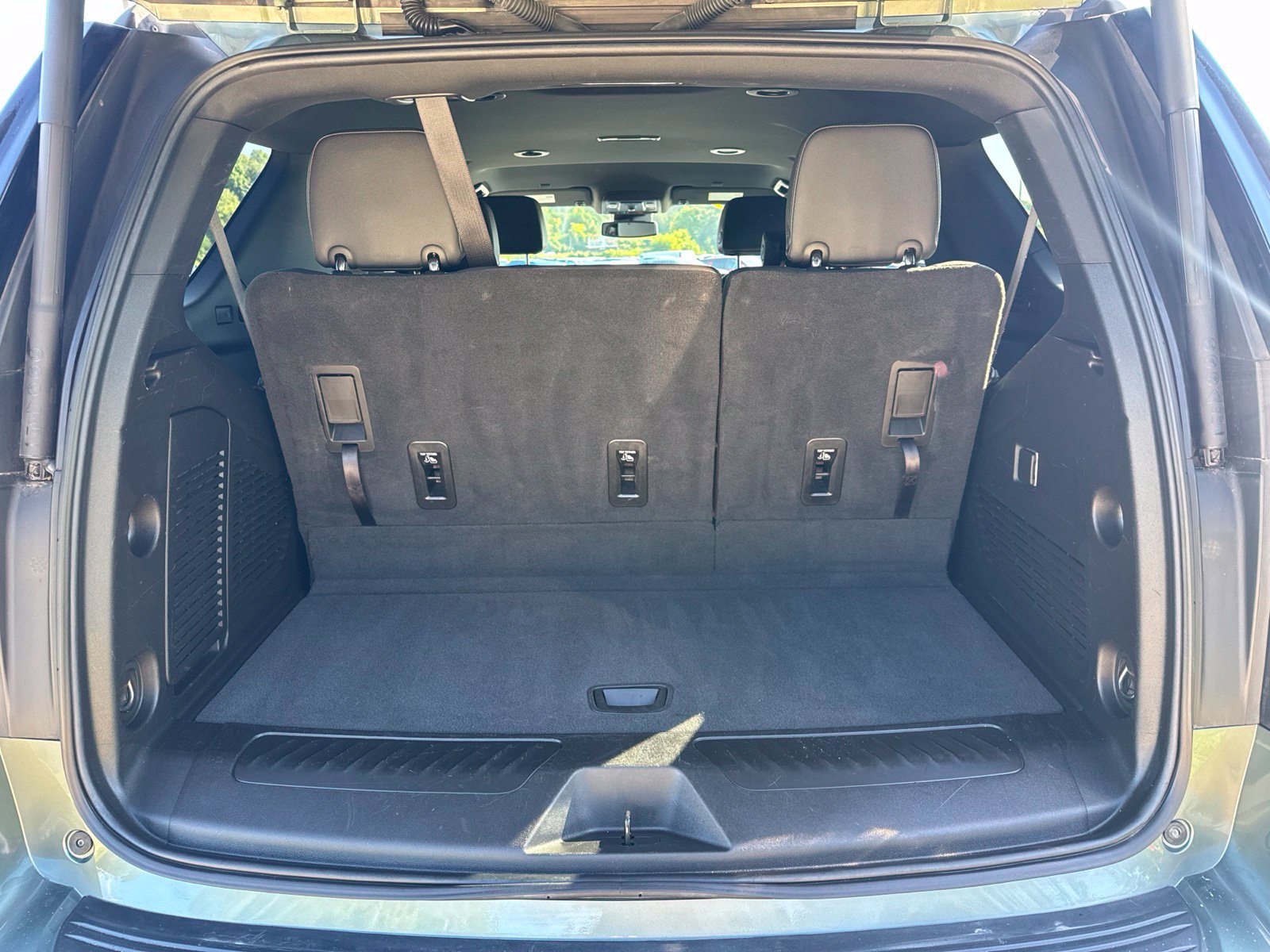 Used 2024 Chevrolet Tahoe LT AWD/4WD image 15