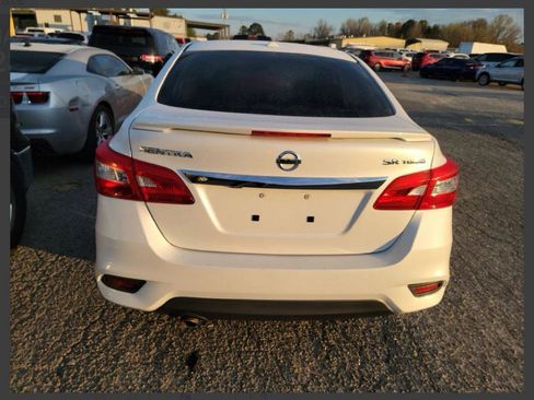 Used 2019 Nissan Sentra SR Turbo FWD image 11