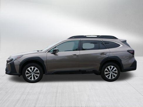 Certified 2023 Subaru Outback Premium w/ Popular Package #1 AWD/4WD image 4