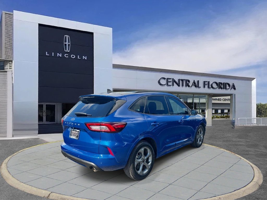 Used 2023 Ford Escape ST-Line w/ Tech Pack #1 FWD image 3