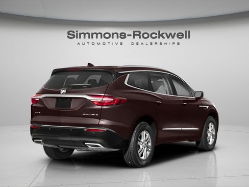 Used 2018 Buick Enclave Essence image 5