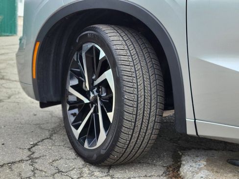 Used 2023 Mitsubishi Outlander SEL image 35