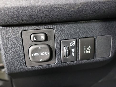 Used 2017 Toyota RAV4 LE image 22