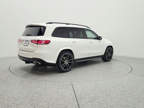 Used 2023 Mercedes-Benz GLS 450 4MATIC image 5