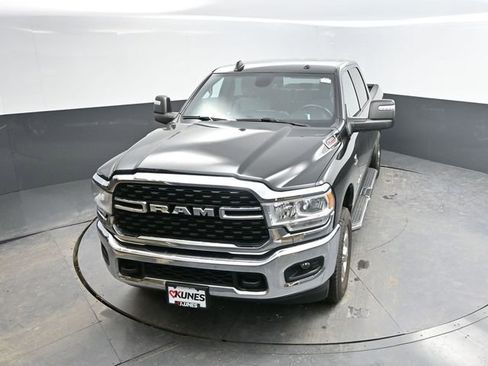 Used 2024 RAM 2500 Big Horn image 38