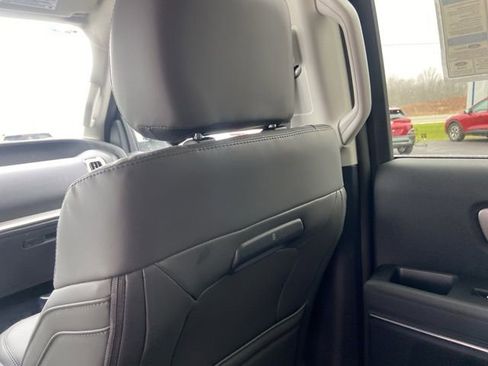 New 2026 Ford Expedition Active image 26