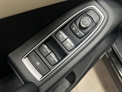 Used 2022 Subaru Ascent Limited w/ Technology Package AWD/4WD image 14