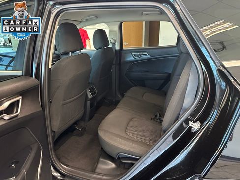 Used 2023 Kia Sportage LX AWD/4WD image 12