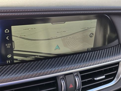 Used 2024 Alfa Romeo Stelvio Quadrifoglio image 21