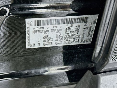 Used 2024 Nissan Rogue SV FWD image 12