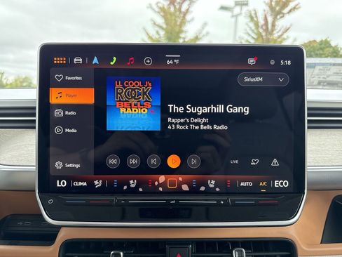 New 2025 Volkswagen ID. Buzz 1st Edition image 17