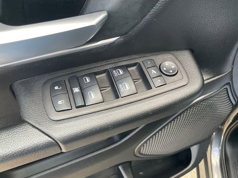 Used 2023 RAM 1500 Big Horn AWD/4WD image 16
