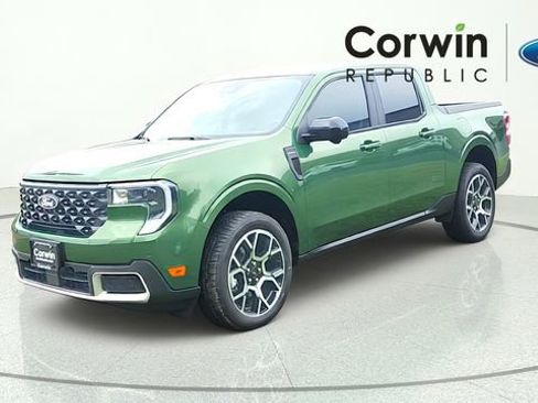Used 2025 Ford Maverick Lariat w/ 4K Tow Package AWD/4WD image 3