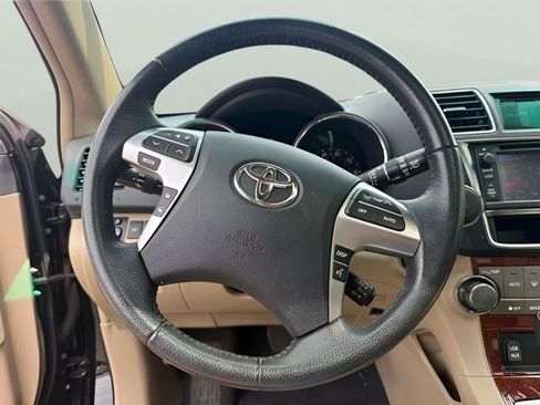 Used 2013 Toyota Highlander Limited AWD/4WD image 14