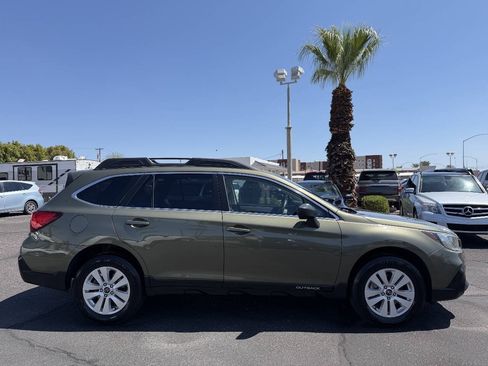 Used 2019 Subaru Outback 2.5i AWD/4WD image 5