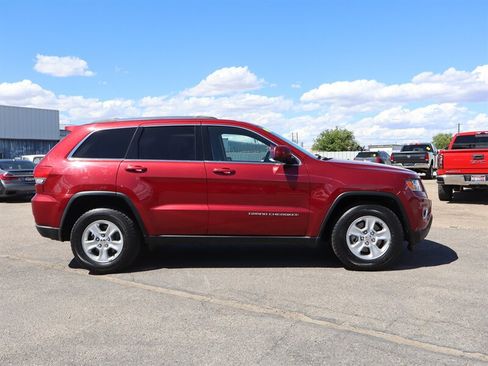 Used 2014 Jeep Grand Cherokee Laredo w/ Quick Order Package 23E AWD/4WD image 2