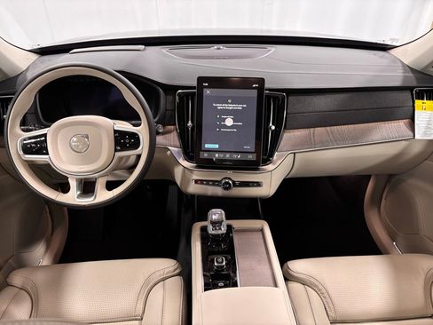 New 2026 Volvo XC90 B6 Ultra w/ Protection Package image 2