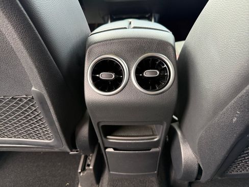 Certified 2023 Mercedes-Benz GLB 250 4MATIC image 32