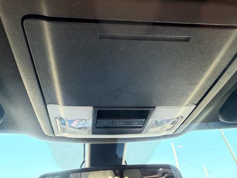 Used 2019 Ford Explorer XLT w/ Equipment Group 202A image 24