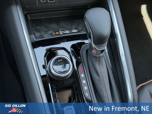 New 2026 GMC Canyon AT4 AWD/4WD image 11