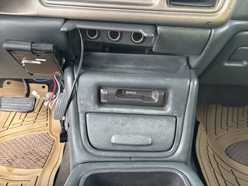 Used 2001 Chevrolet Silverado 1500 LS image 34