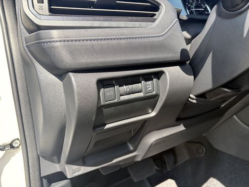 Used 2025 Subaru Forester Premium AWD/4WD image 29