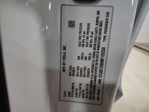 Used 2022 Tesla Model 3 Long Range image 22