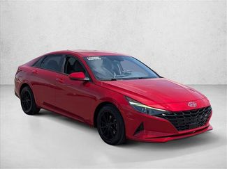Used 2021 Hyundai Elantra SEL w/ Convenience Package FWD video 3