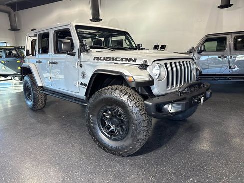 Used 2022 Jeep Wrangler Unlimited Rubicon w/ Xtreme Recon 35" Tire Package image 38
