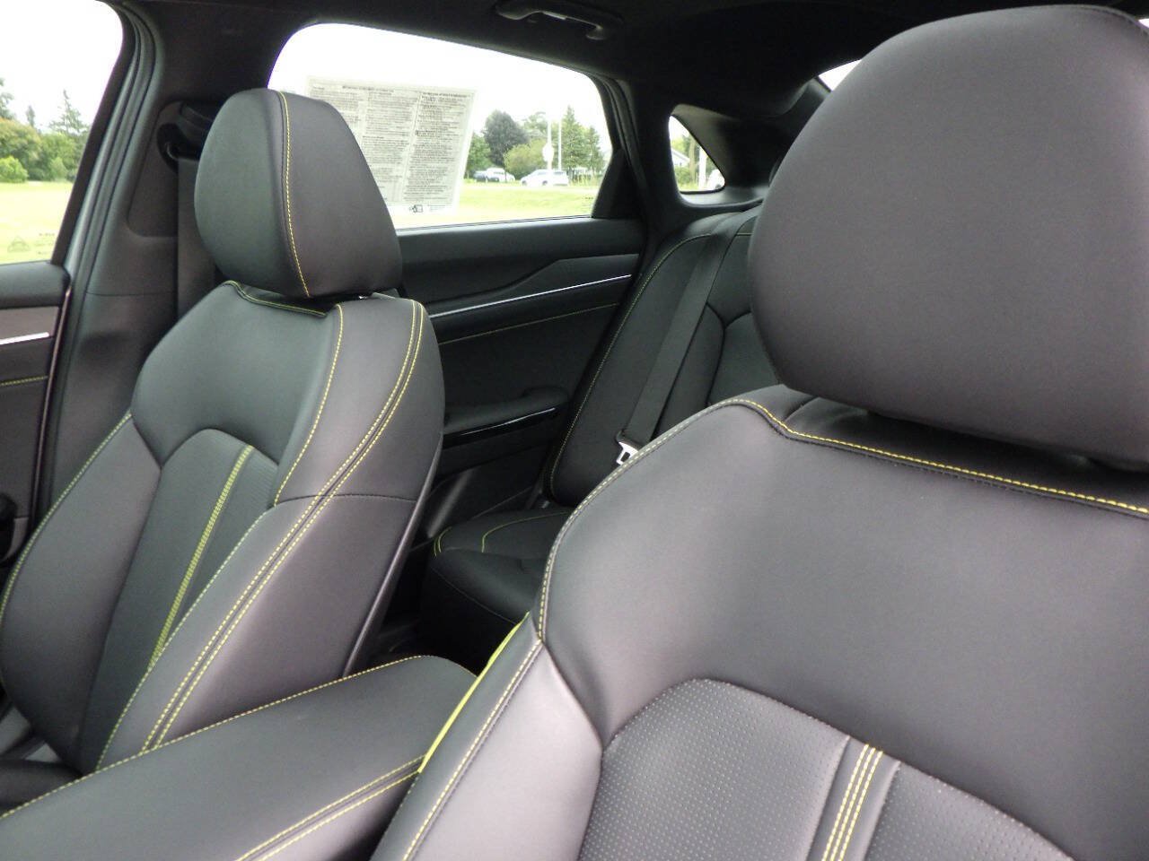 Used 2025 Kia K5 GT FWD image 11