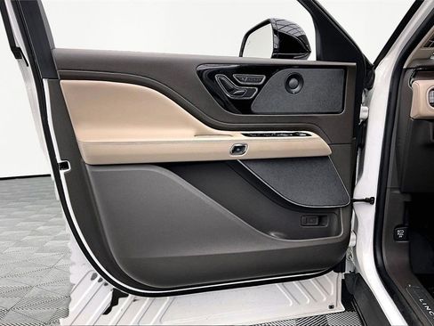 Used 2023 Lincoln Aviator Reserve w/ Equipment Group 201A image 23