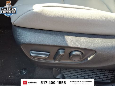 Used 2026 Toyota Sienna XLE FWD image 17