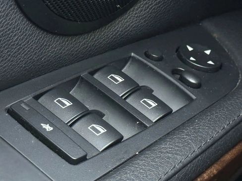 Used 2011 BMW 328i xDrive Sedan AWD/4WD image 24