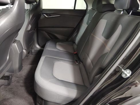 Used 2023 Kia Niro LX image 13