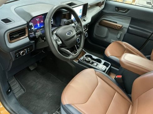 Used 2023 Ford Maverick Lariat w/ Lariat Luxury Package image 16