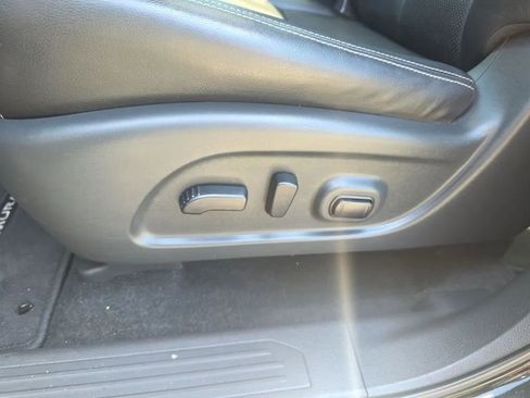 Used 2019 Nissan Murano SL w/ SL Technology Package FWD image 16