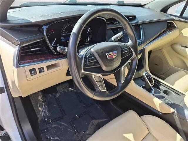 Used 2017 Cadillac XT5 Premium Luxury AWD/4WD image 10