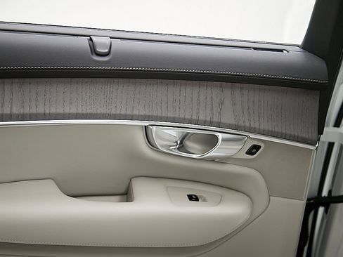 New 2026 Volvo XC90 T8 Ultra w/ Protection Package image 20