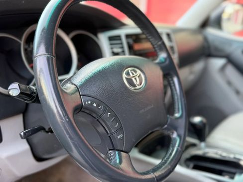 Used 2006 Toyota 4Runner Sport RWD image 11