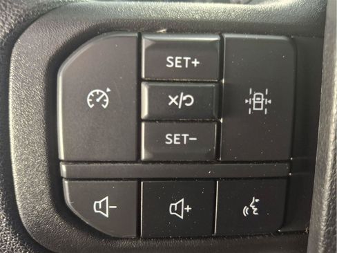 Used 2023 Ford F150 XLT AWD/4WD image 19